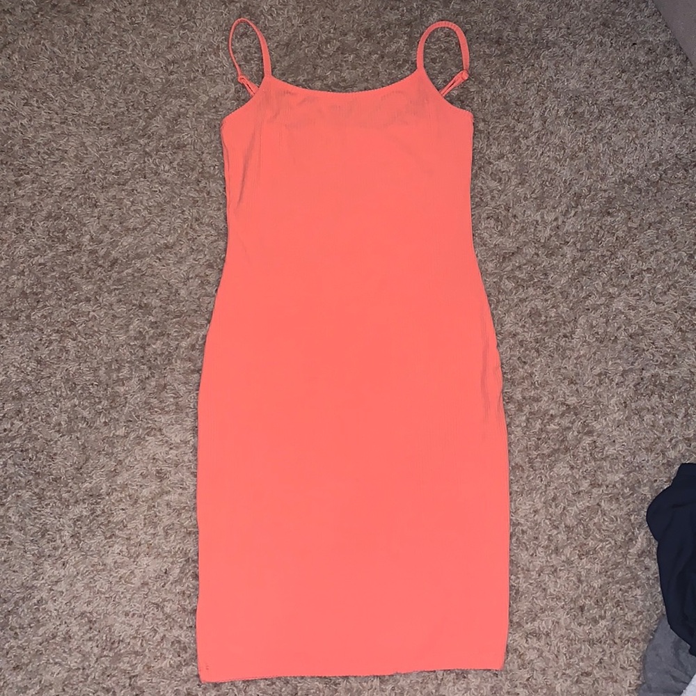 Noodle strap coral dress from fashion nova, too tight for me
